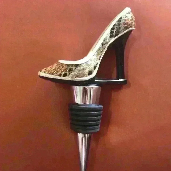 🍷👠Animal Print Closed-Toe Stiletto Wine Stopper - Picture 1 of 2